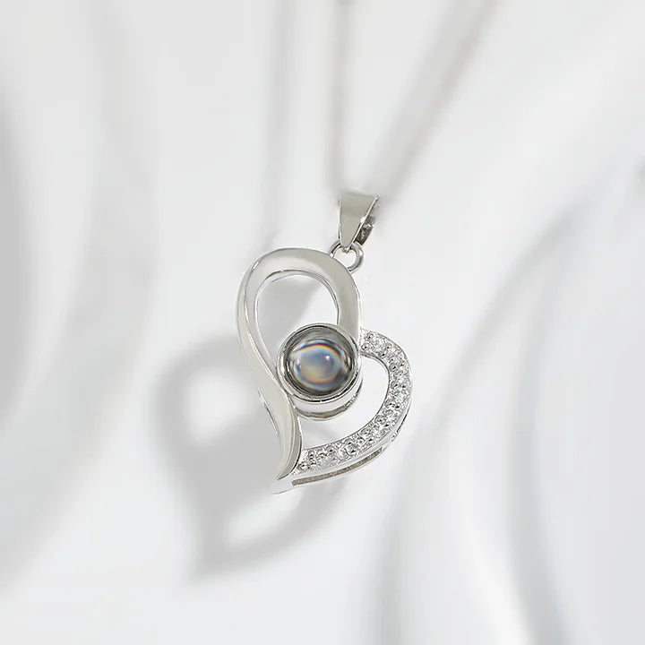 Customized photo projection heart-shaped collarbone necklace