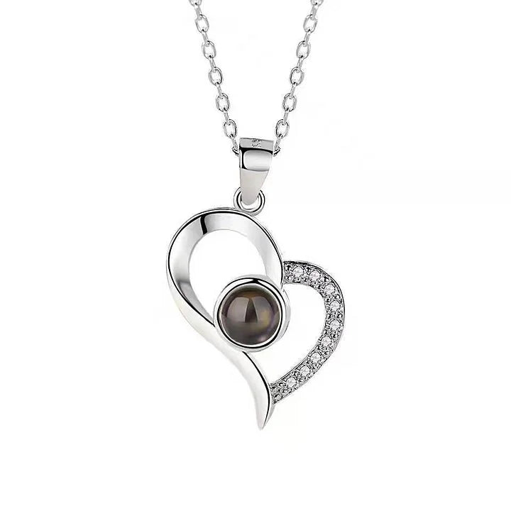 Customized photo projection heart-shaped collarbone necklace