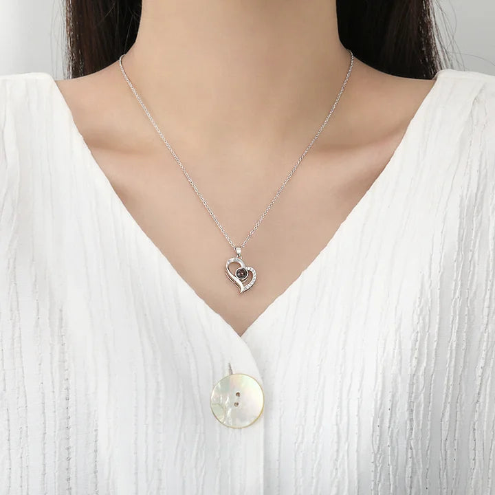 Customized photo projection heart-shaped collarbone necklace